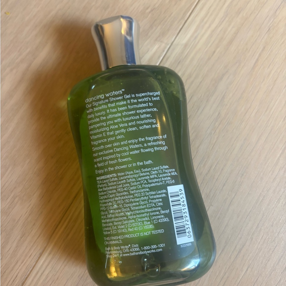 Bath and Body Works Dancing Waters Shower Gel Discontinued - Not sealed - Picture 6 of 6